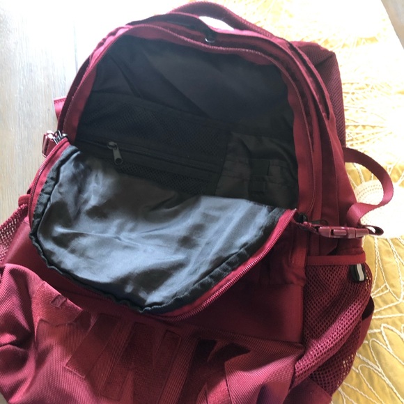 VS PINK Backpack in perfect condition!!! - Picture 3 of 3